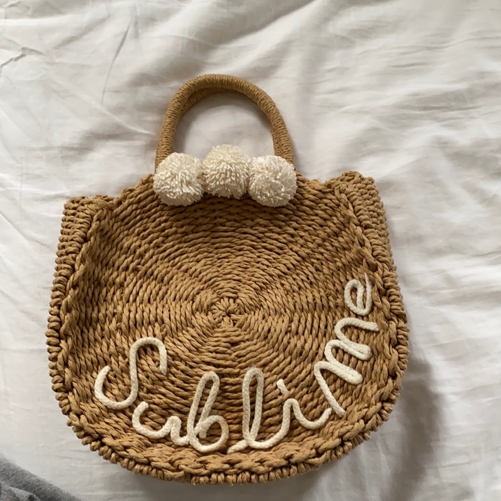 Adorable basket weave bag